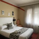 Contact Le Provence Отель