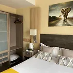 Contact Le Provence 3* Ажен