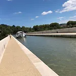 Contact Le Provence Отель Ажен