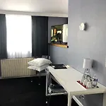 Contact Le Provence Ажен