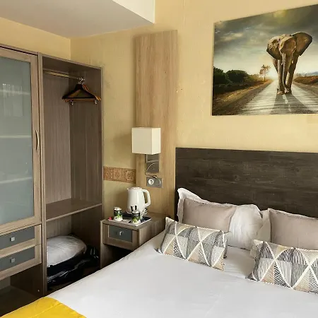 Contact Le Provence Hotel
