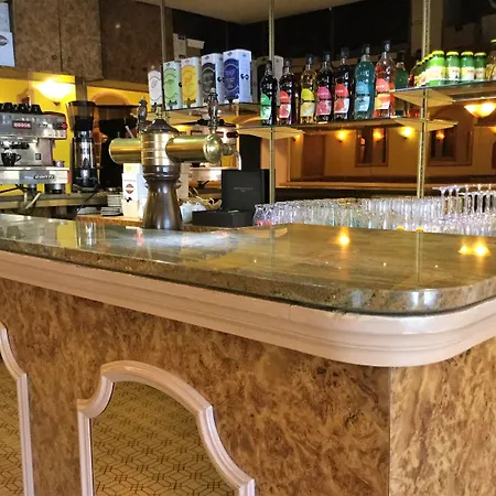 Contact Le Provence Hotel 3*