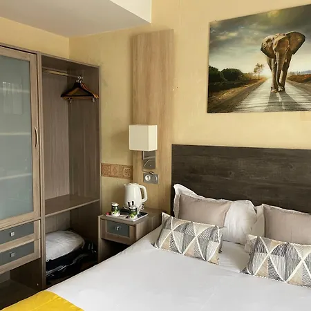 Contact Le Provence 3* Agen