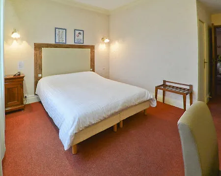 Hotel Contact Le Provence 3*