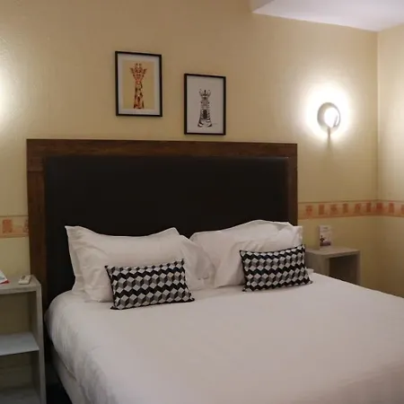 Contact Le Provence Hotel 3*