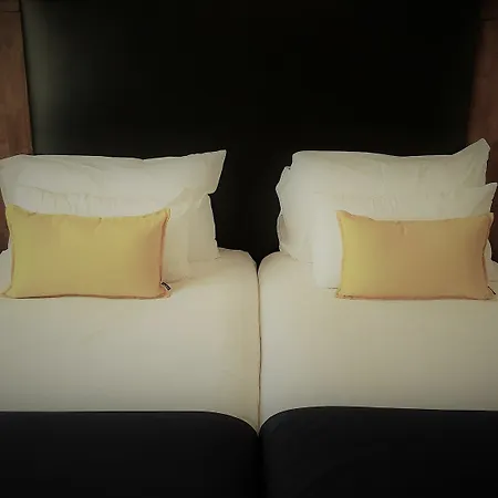 Contact Le Provence Hotel 3*